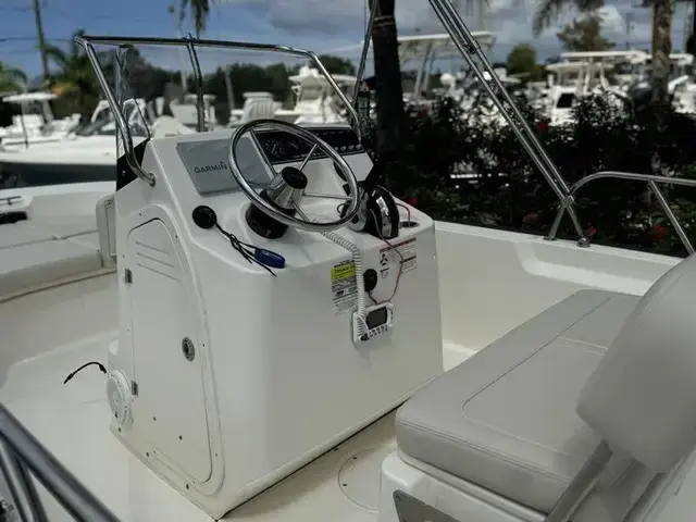 Boston Whaler 170 Montauk