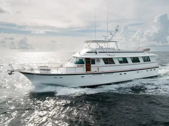 Hatteras 72' for sale in United States of America for $649,000 (£490,178)