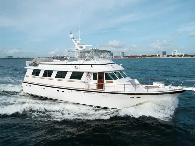 Hatteras 72'