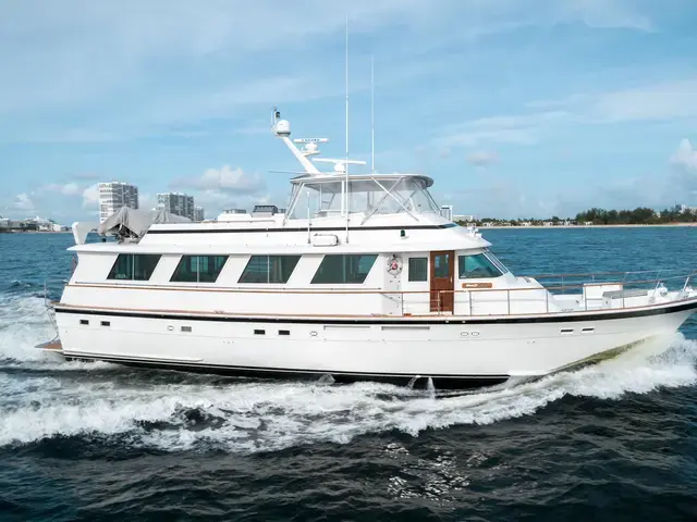 Hatteras 72'