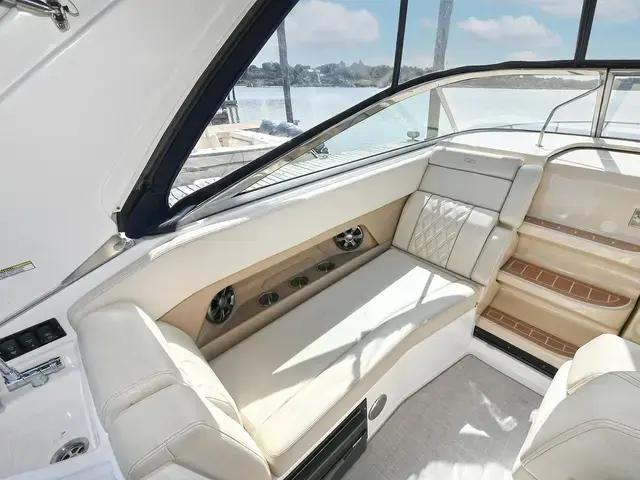 Regal 28'