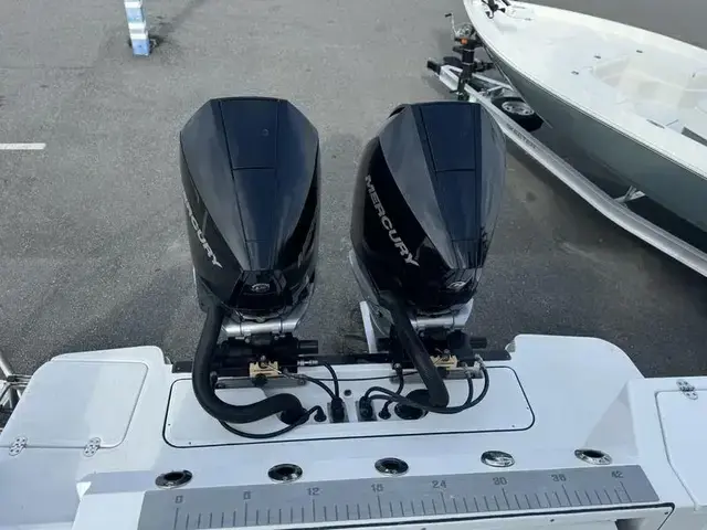 Blackfin Boats 332CC