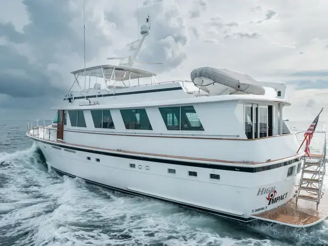 Hatteras 72'