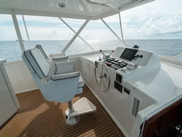 Hatteras 72'