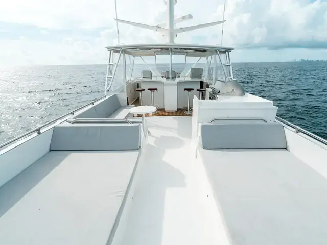 Hatteras 72'