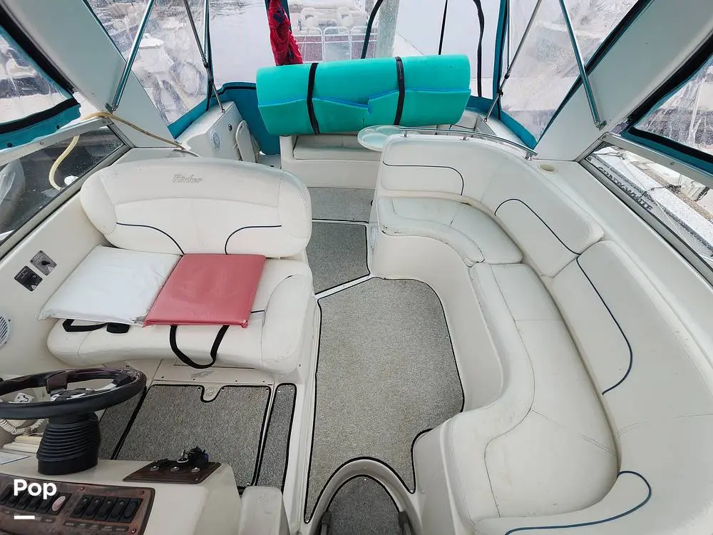 2001 Rinker 310 fiesta vee