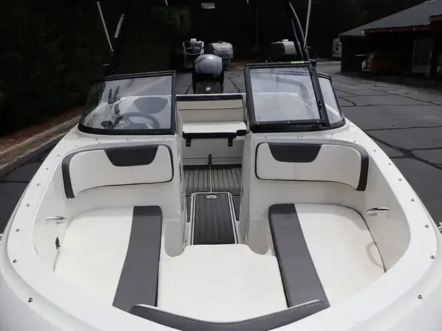 Bayliner VR4