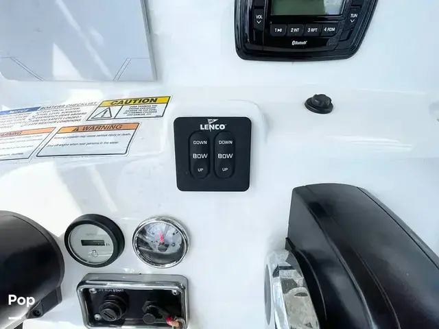 NauticStar Boats 2102 Legacy