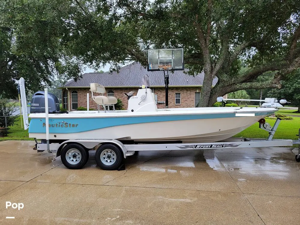 2018 Nauticstar 215 xts