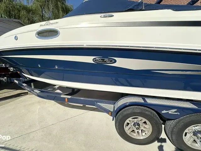 Sea Ray 260 Sundeck