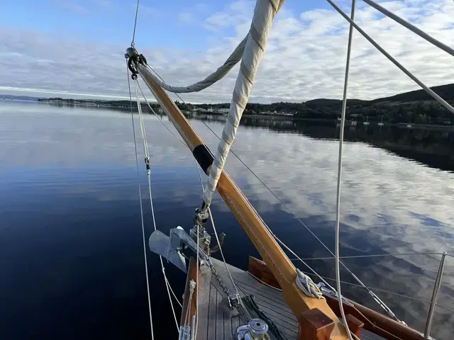 Classic Spirit Yachts 42' Gaff Yawl