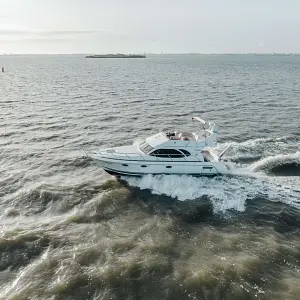 2005 Galeon 380 Fly