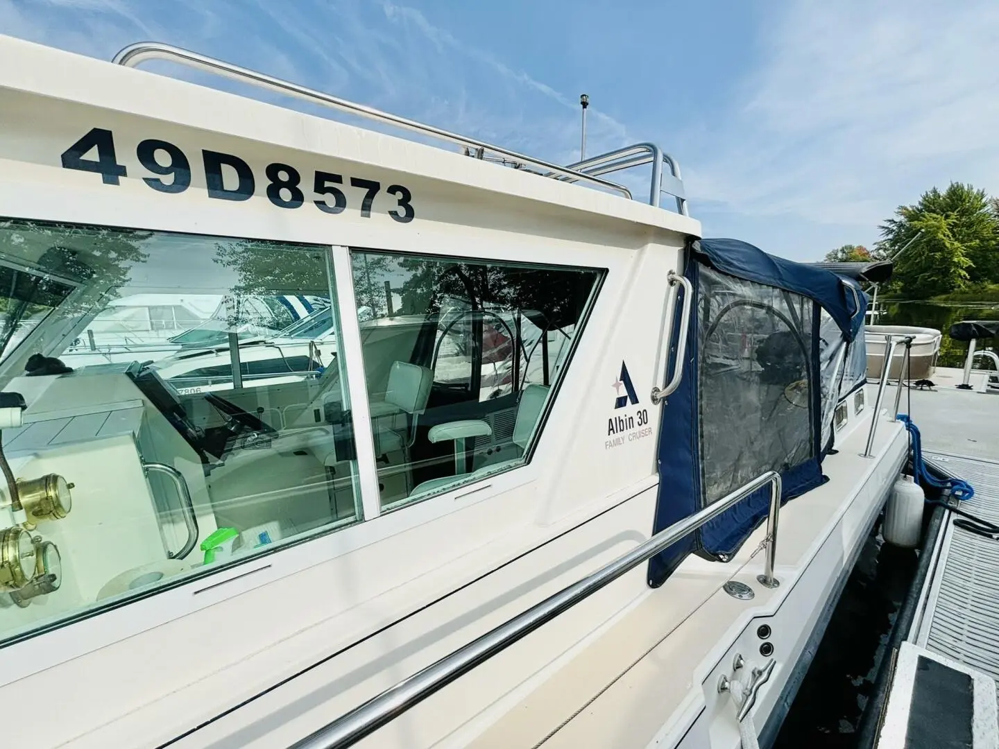 2004 Albin 30 family cruiser