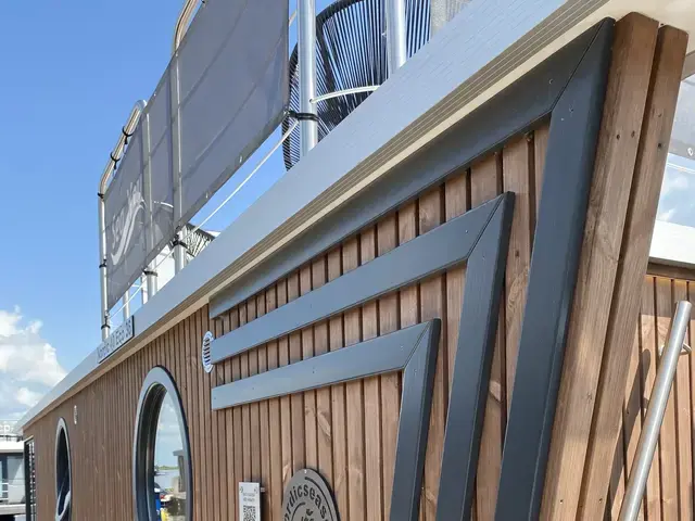 Nordic Season Met Ligplaats NS 40 Eco 36m2 Houseboat