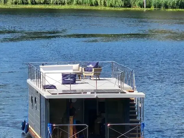 Campi 460 Houseboat