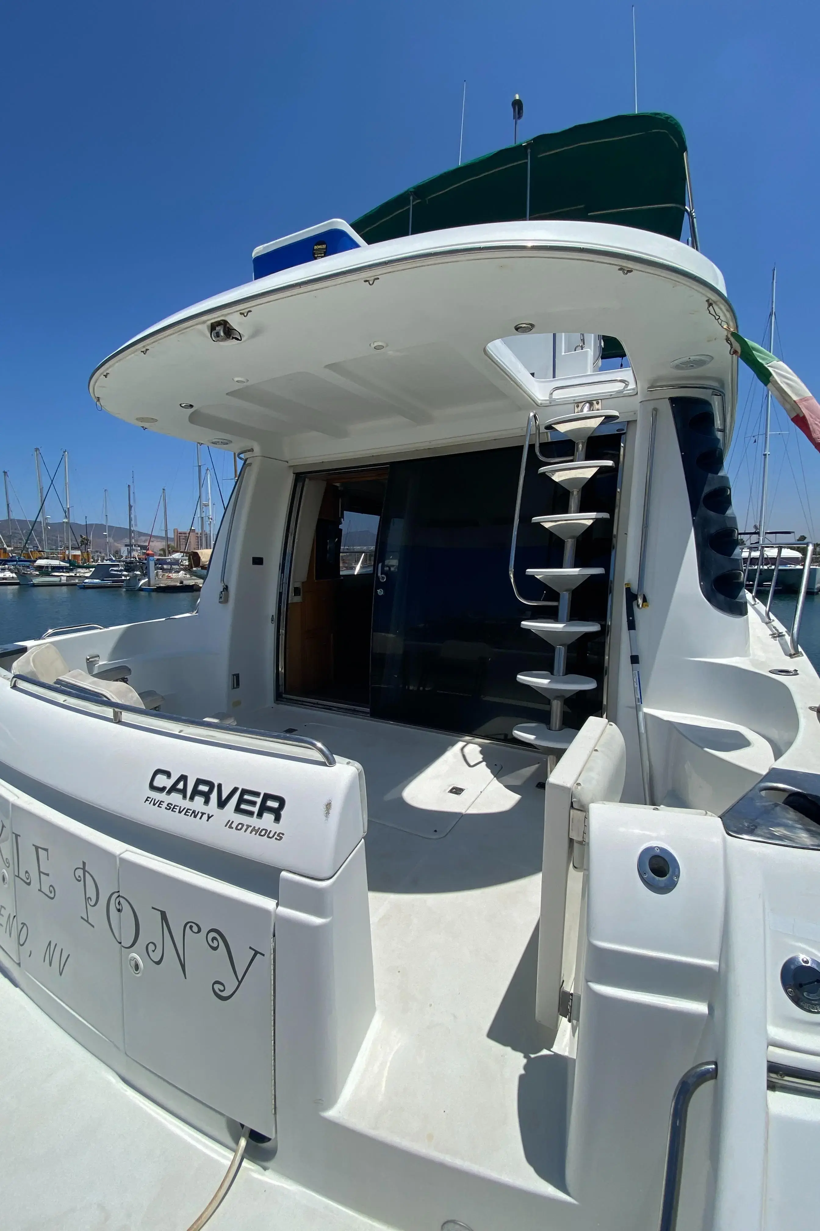 2002 Carver 570 voyager pilothouse