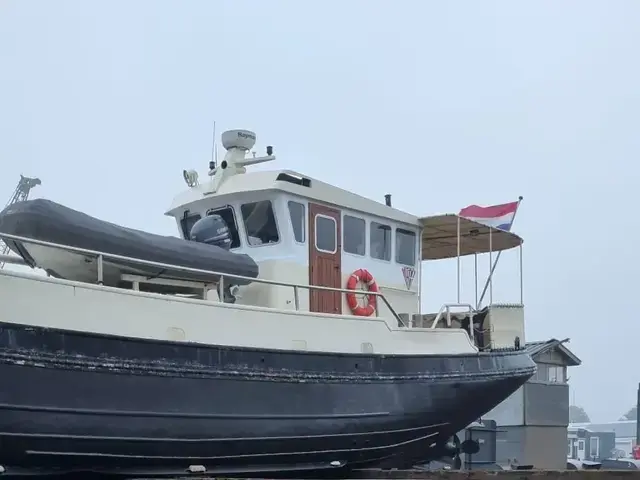 (varend Woonschip) Luxemotor