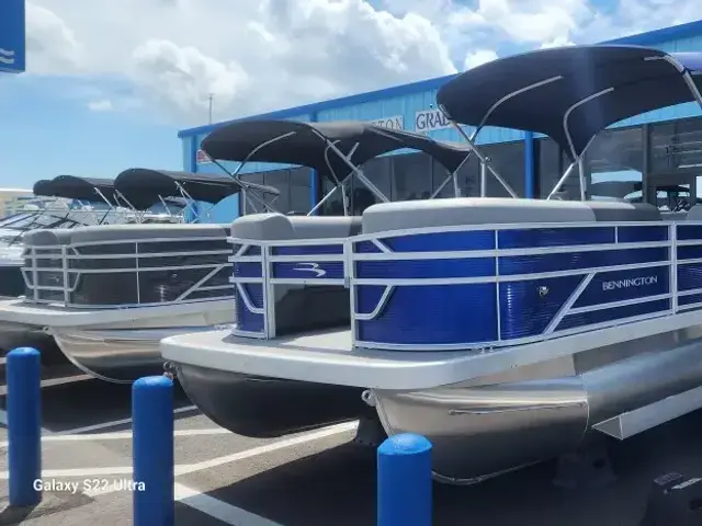 Bennington Marine 20 Svs