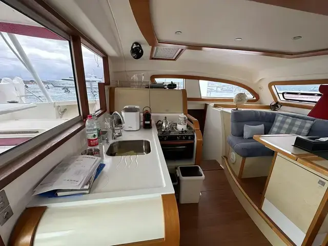 Catana 47