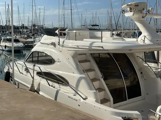 Sealine F 37