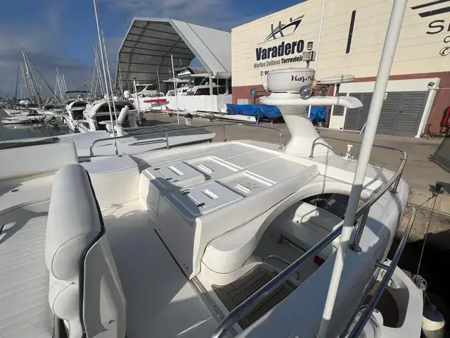 Sealine F 37