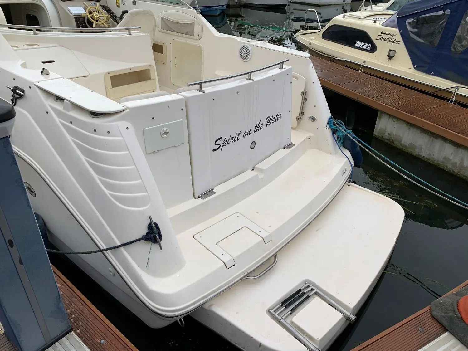 2001 Rinker 270 fiesta vee