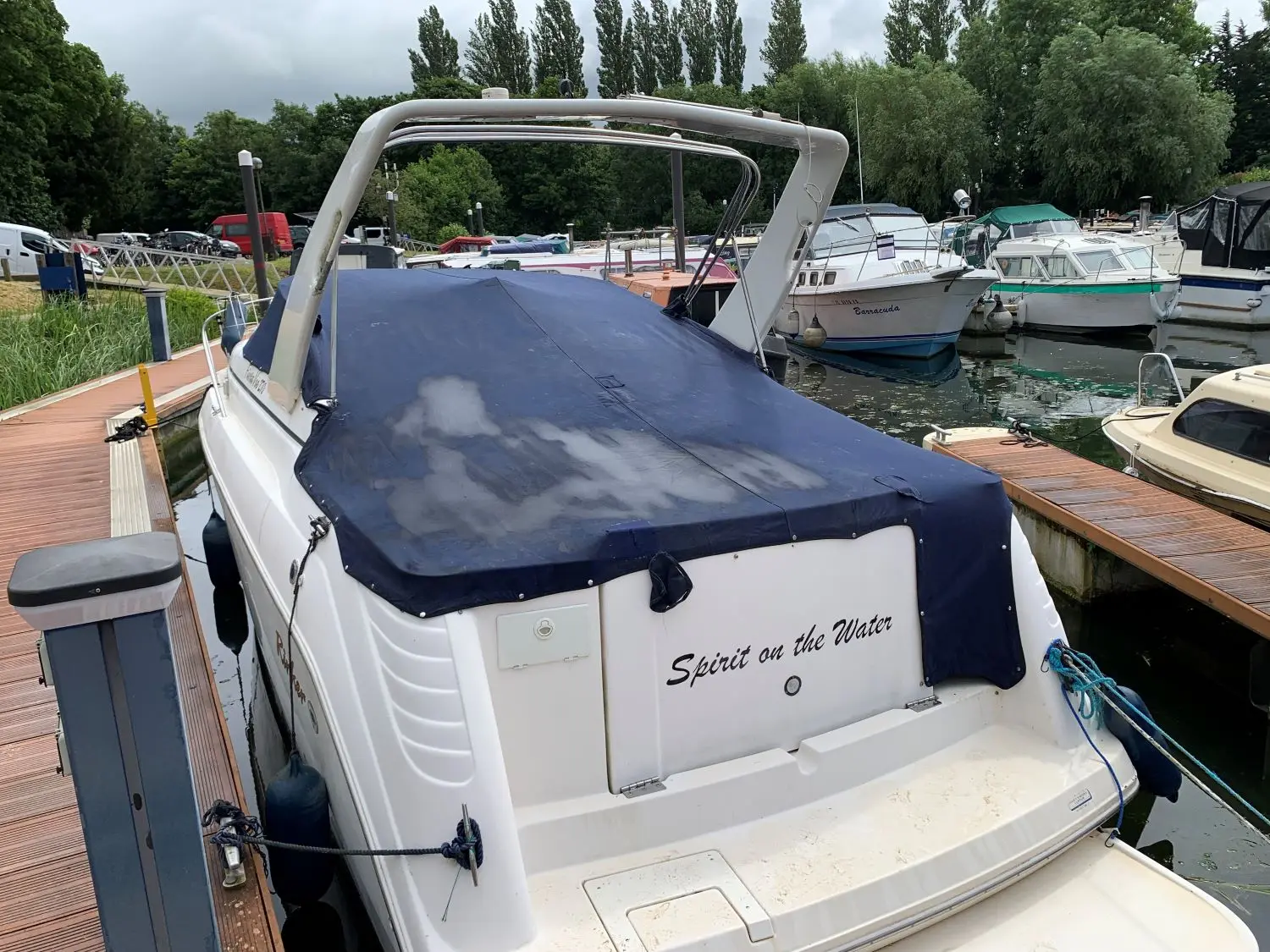 2001 Rinker 270 fiesta vee