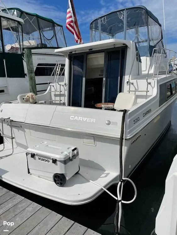 1996 Carver 330 mariner