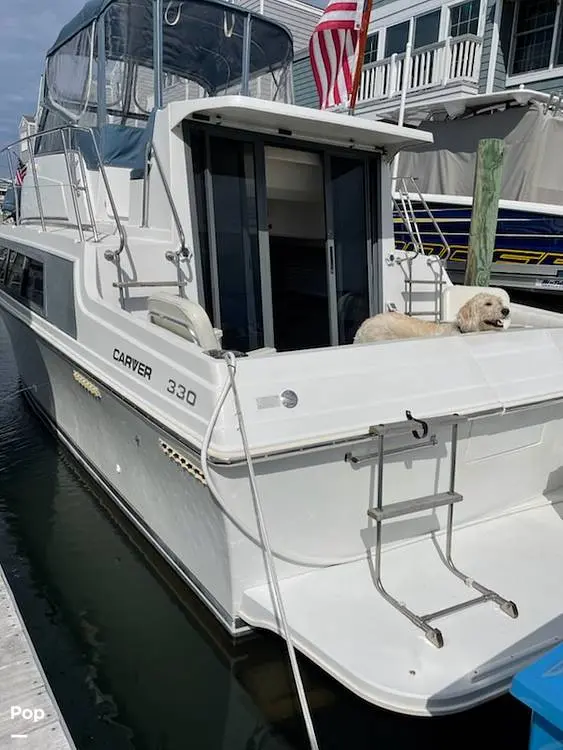 1996 Carver 330 mariner