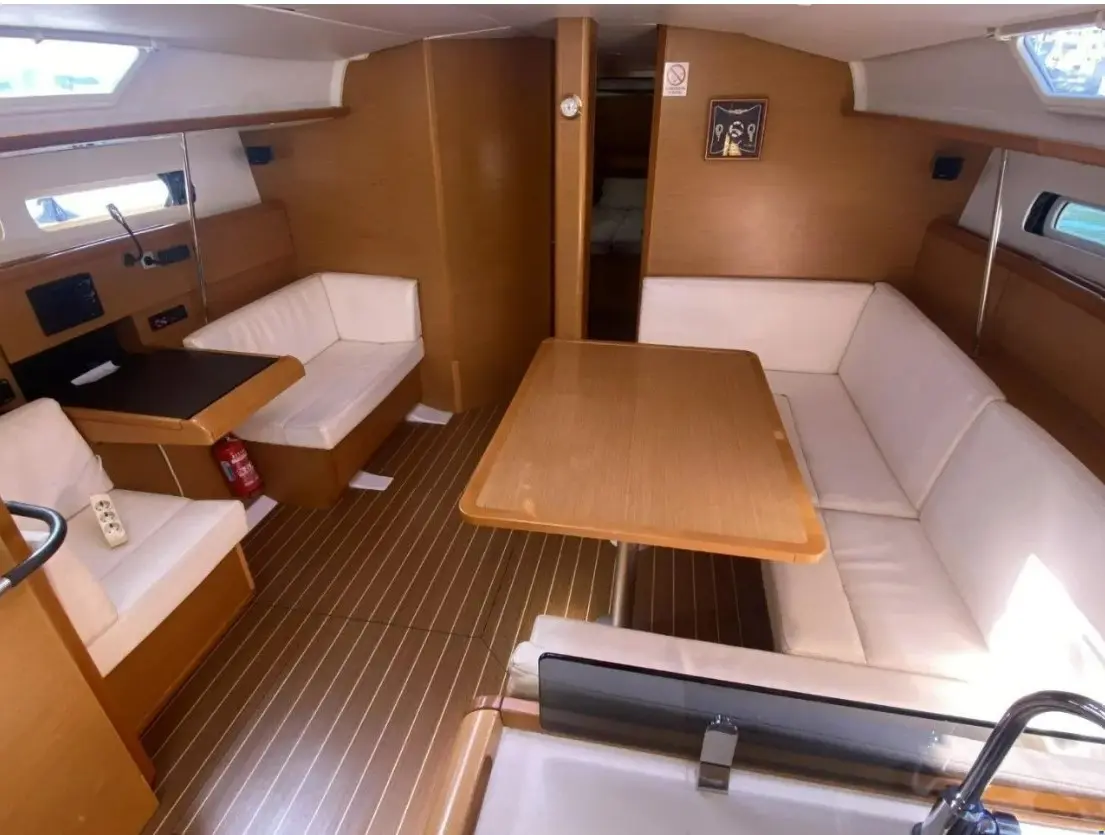 2012 Jeanneau sun odyssey 439