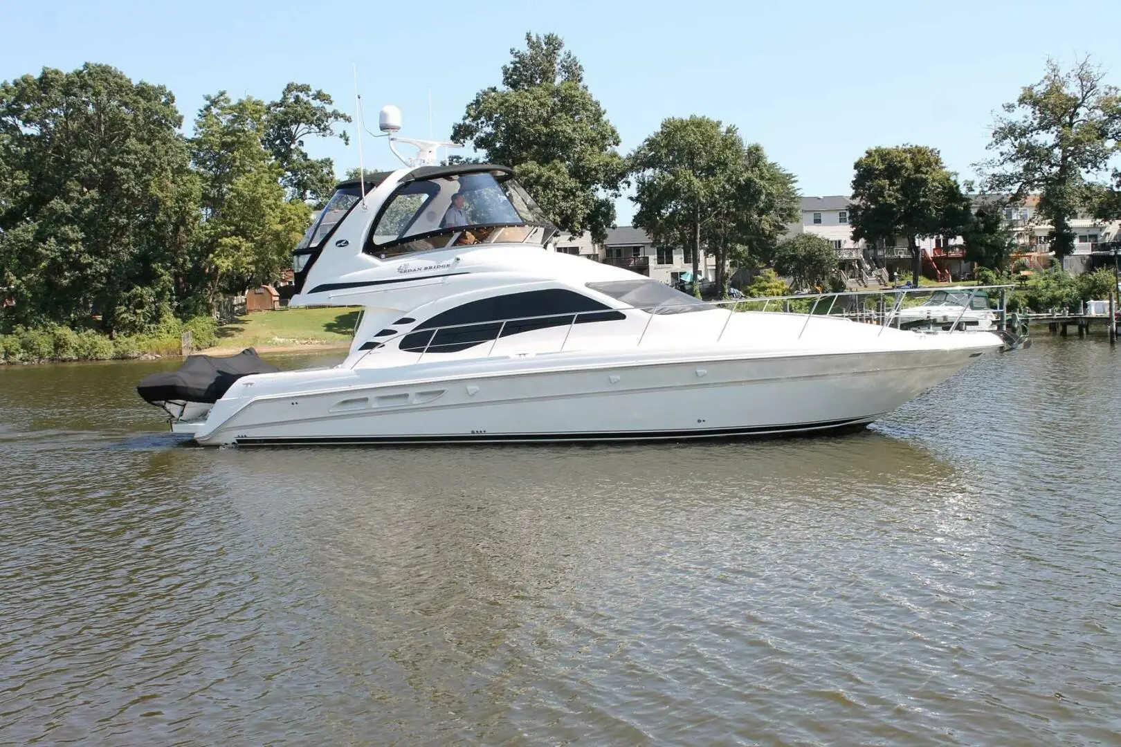 2005 Sea Ray 420 sedan bridge