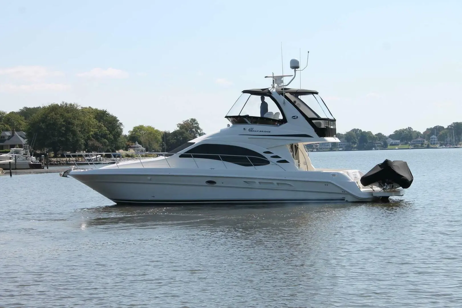 2005 Sea Ray 420 sedan bridge