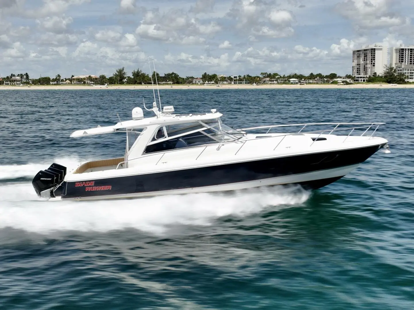 2007 Intrepid sport yacht