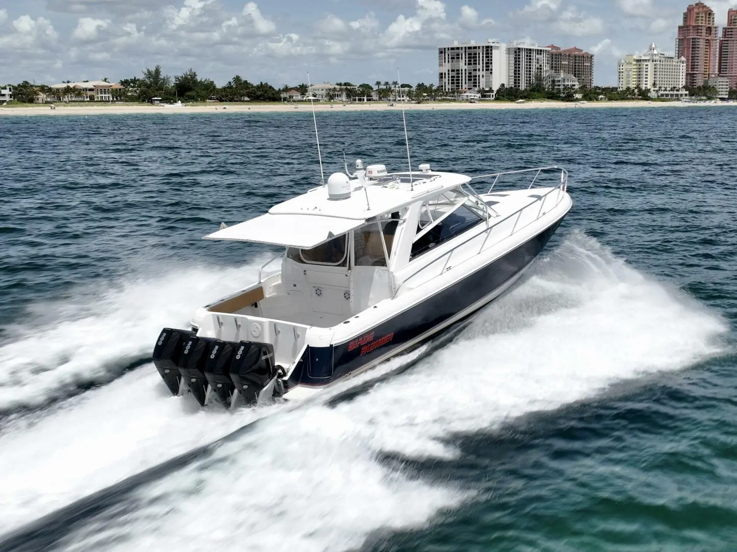 2007 Intrepid sport yacht