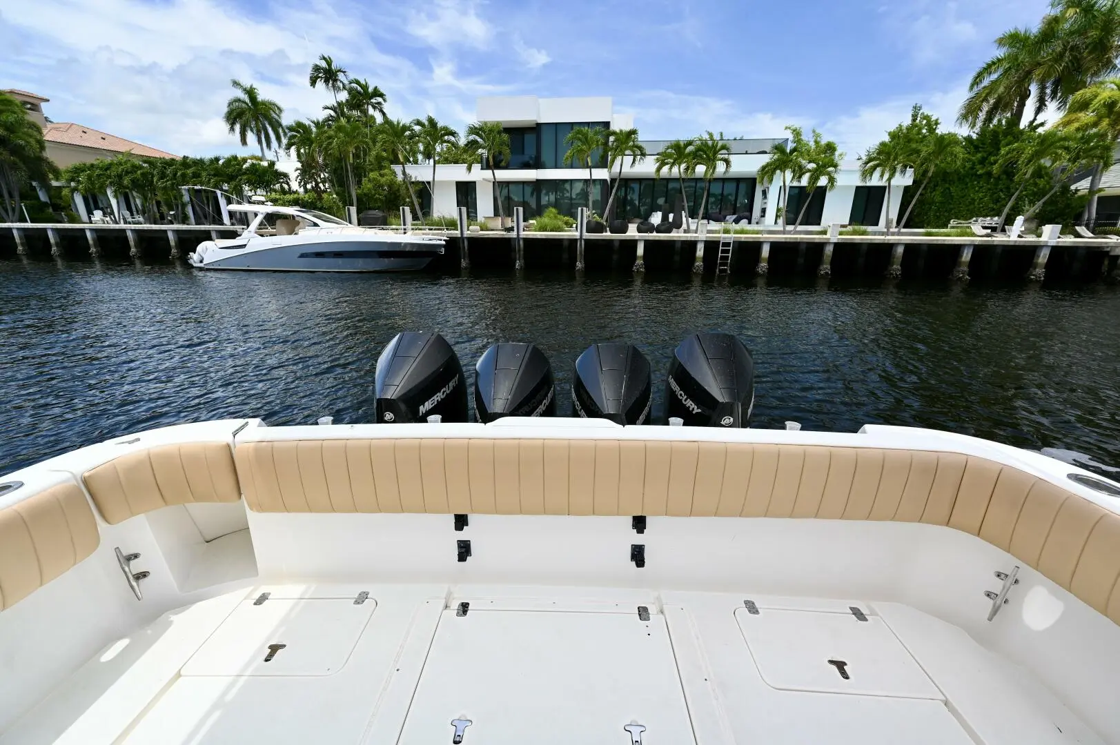 2007 Intrepid sport yacht