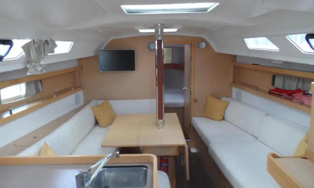 2015 Beneteau oceanis 34