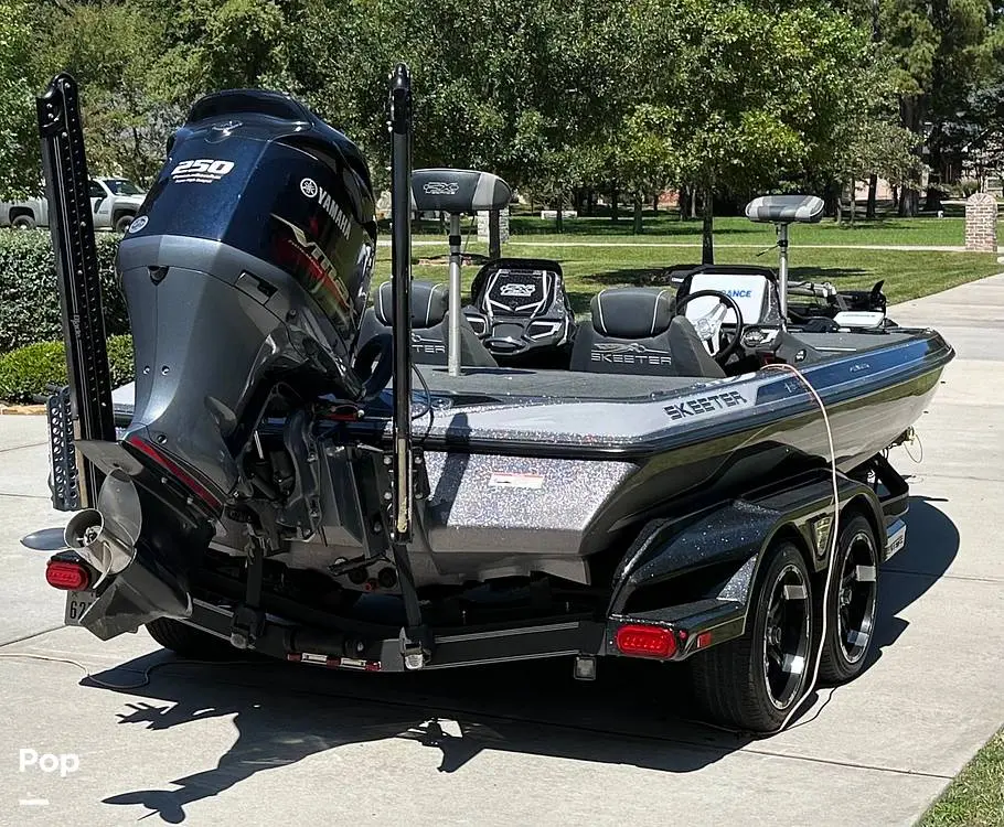 2018 Skeeter fx21 le