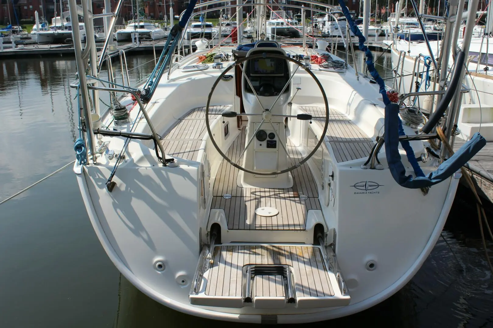 2008 Bavaria 38