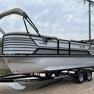 2021 Suncatcher Elite 322C Saltwater Series