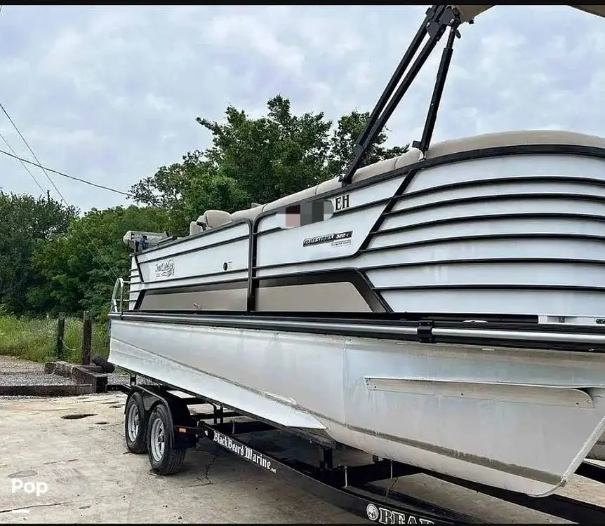 2021 Suncatcher elite 322 c saltwater series