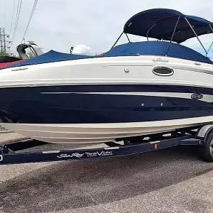 2011 Sea Ray 260 Sundeck