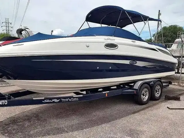 Sea Ray 260 Sundeck