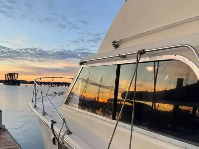 Hatteras 36 Convertable