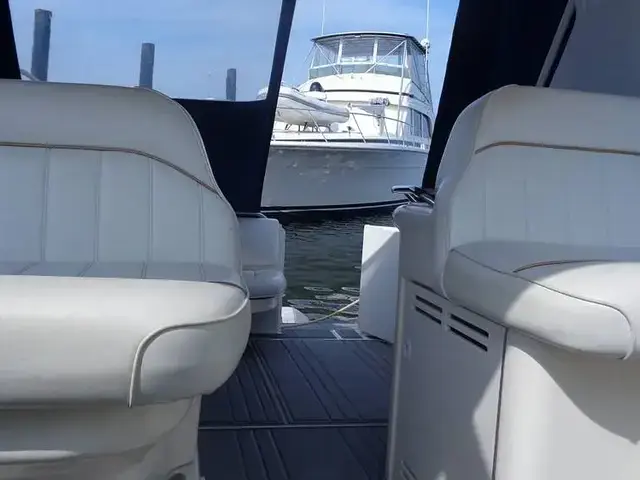 Sea Ray Sundancer 330