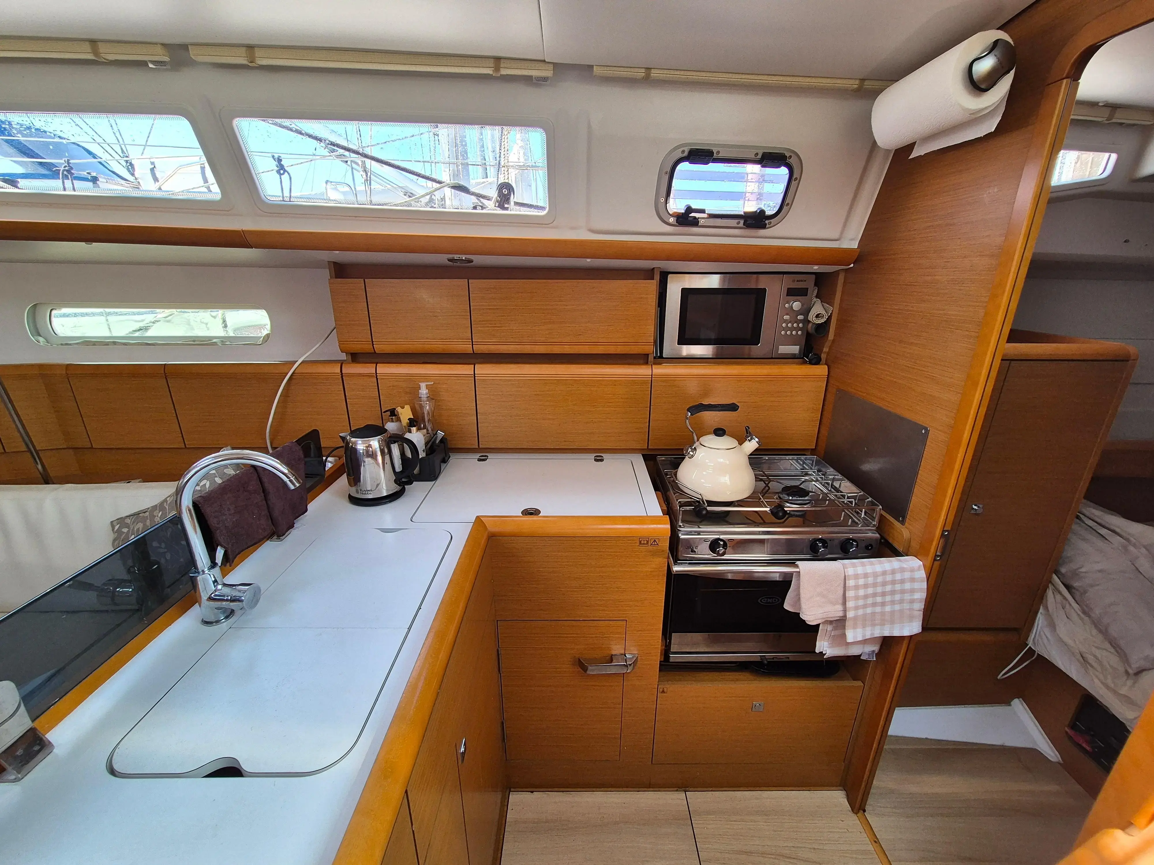 2015 Jeanneau sun odyssey 379