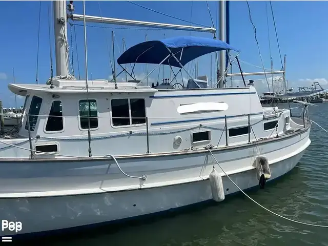 Fales Navigator 38