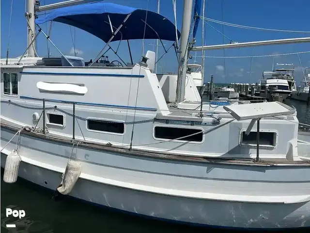 Fales Navigator 38