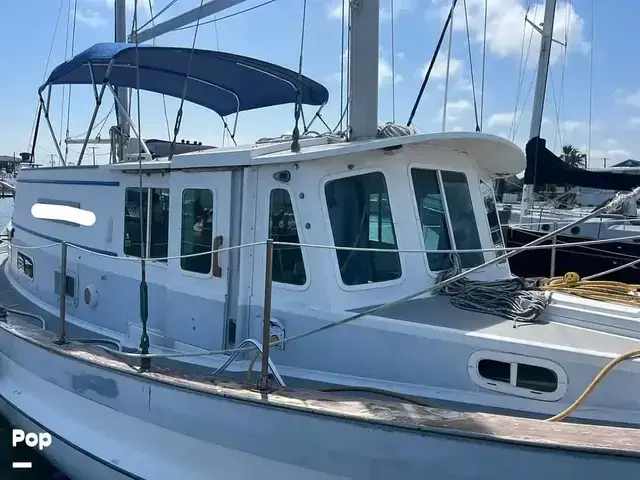 Fales Navigator 38