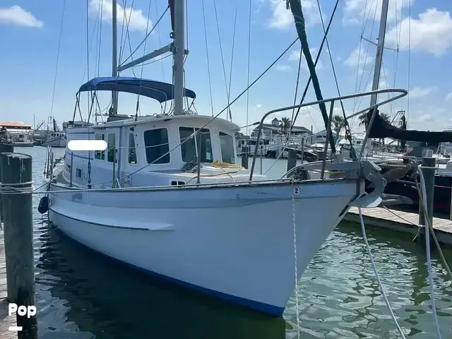 Fales Navigator 38