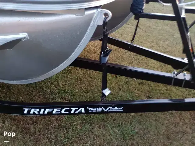 Trifecta 22 C2CS